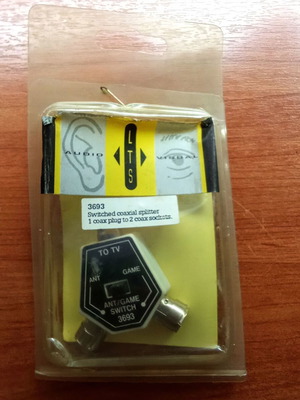 Adaptor 1 coax to 2 coaxial RF antenna plug new