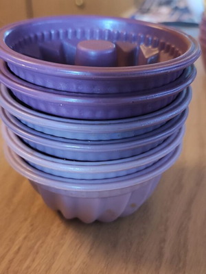 Ernesto silicone cupcake molds pack of 12 like new