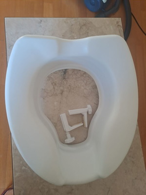 Toilet seat for adults used, fully functional