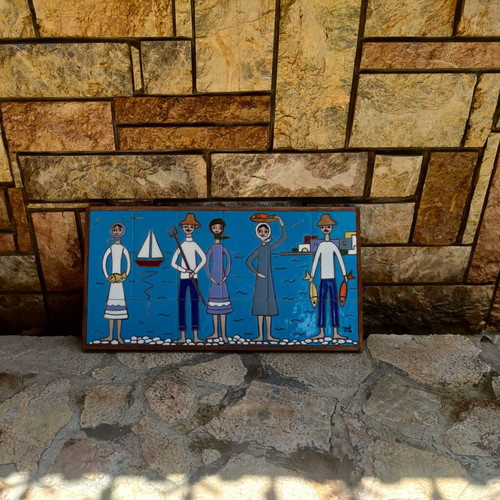 Ceramic artwork used, 12 handmade pieces with natural wood frame