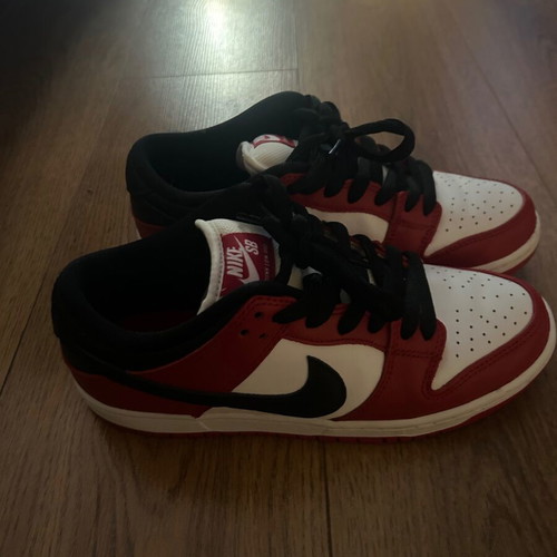 Nike Sb Dunk Low like new, multicolor athletic shoes size 39
