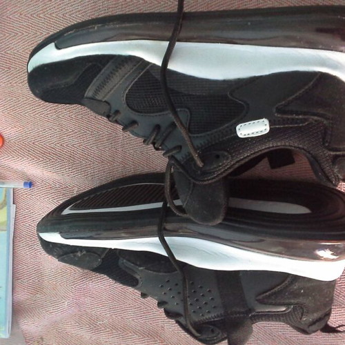 Athletic shoes like new, size 40, black