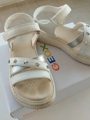 Geox girls' sandals size 32 like new, white and silver