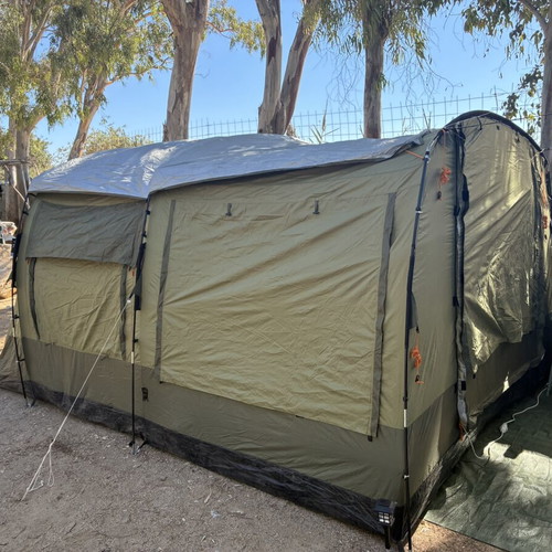 Terra Family 4/7 camping tent with two rooms and porch