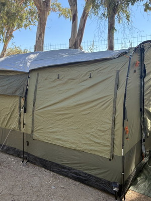 Terra Family 4/7 camping tent with two rooms and porch
