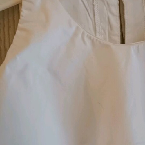 Zara white crop top with back opening like new, cotton fabric