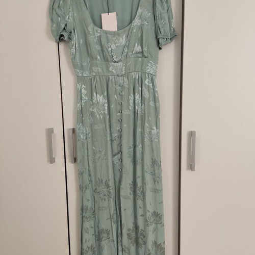 heels that go with emerald green dress ZARA. Long green satin dress with slit. Size XS – Hibuy market