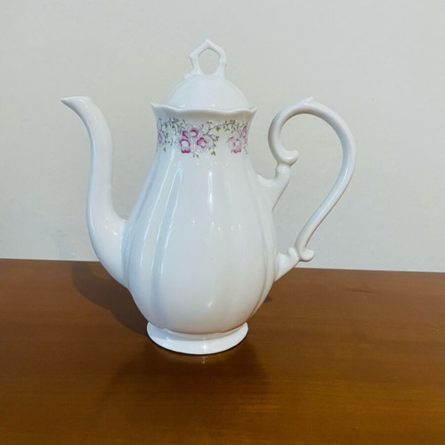 Vintage porcelain teapot, creamer and sugar bowl Bavaria style like new