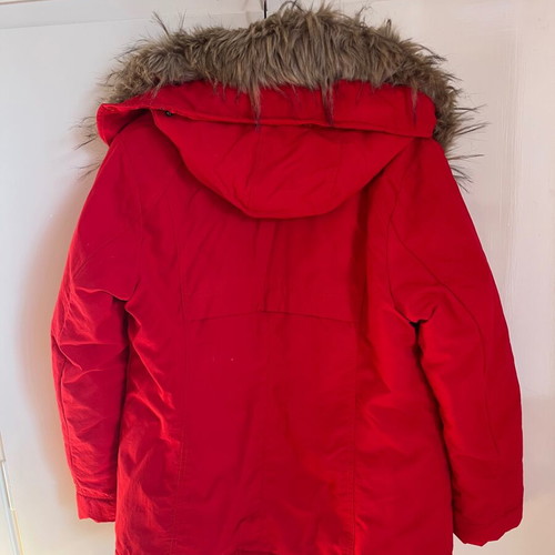 District women's red parka jacket used size L