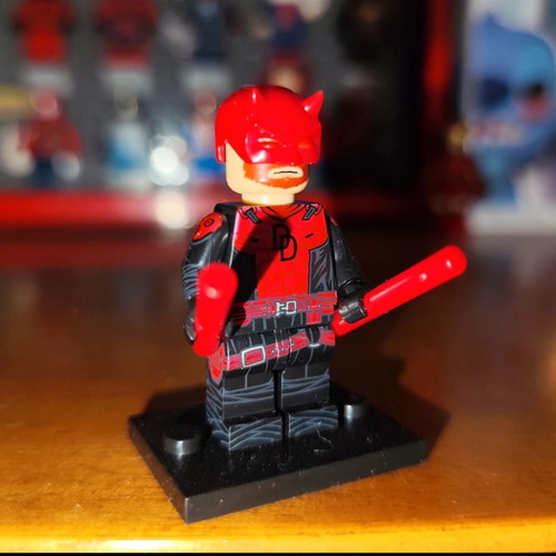 King Daredevil Matt Murdock minifigure like new with accessories