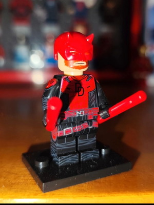King Daredevil Matt Murdock minifigure like new with accessories