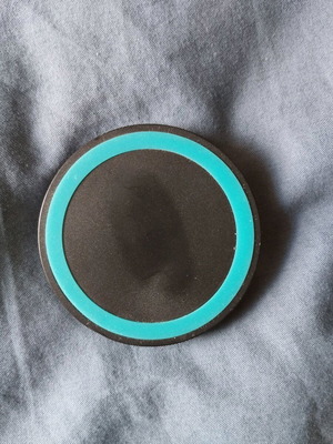 Wireless mobile charger like new with USB cable