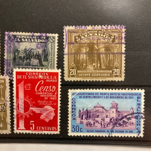 El Salvador 8 used sealed stamps