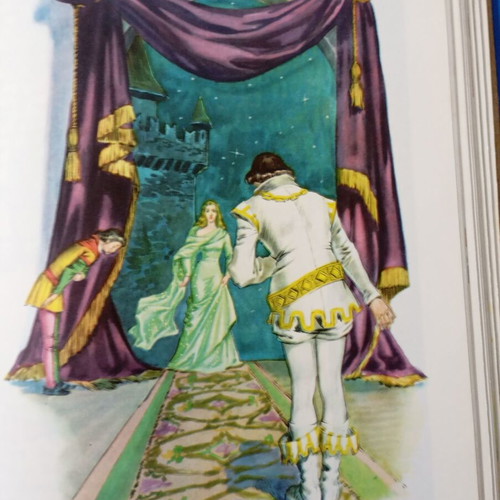 O Kosmos Ton Paramythion Volume 1 used, collectible book with illustrations
