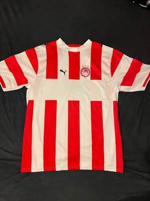 Olympiacos jersey, size large, authentic