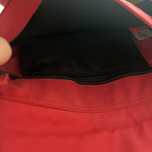 United Colors of Benetton crossbody bag like new, black and red