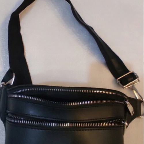 Trendyol belt and waist bag with two zippers, like new, black