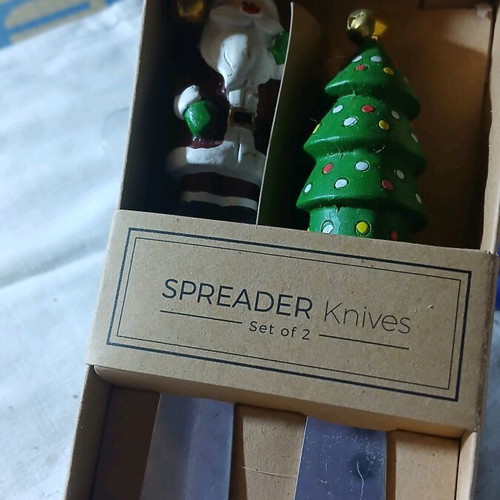 Small Christmas spreader knives new