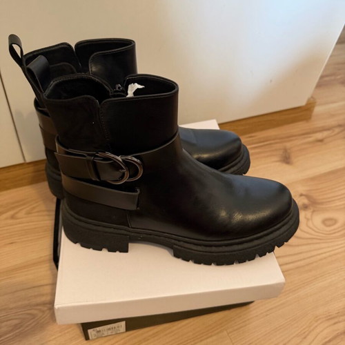 Biker boots black like new, size 38