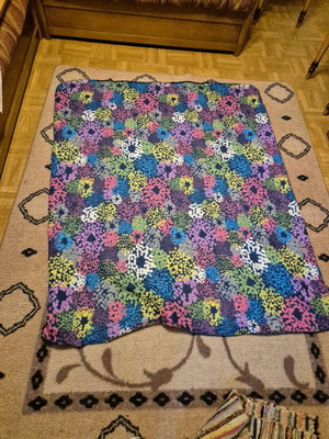 Multicolored blanket like new, 1.47m x 1.20m