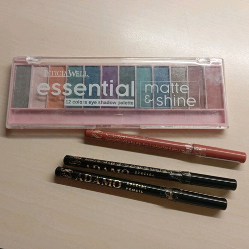 Adamo lip and eye pencils with essential eyeshadow set new