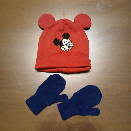 LC Waikiki hat and gloves 2-5 years like new