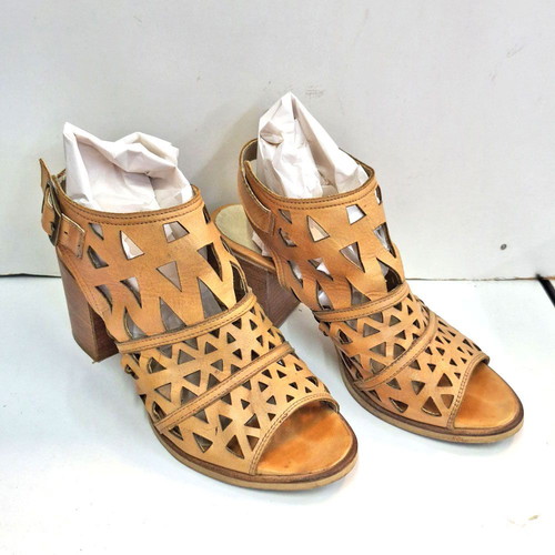 Boxer leather women's sandals size 38 like new, beige, 7cm heel