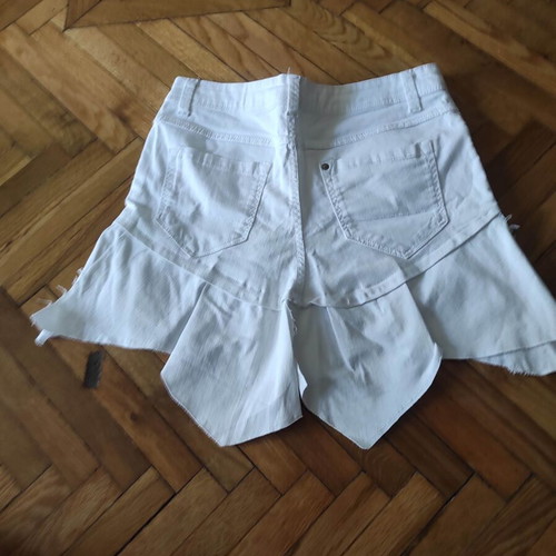 White denim skirt resembling shorts like new