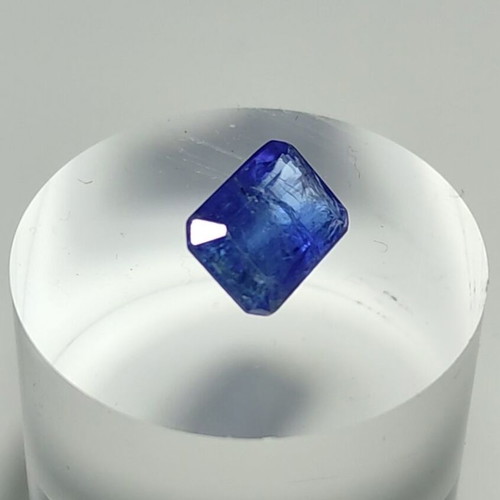 Tanzanite 4.09 carats new, Emerald cut, certified by IGE