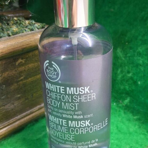 The Body Shop White Musk Chiffon Sheer body mist used