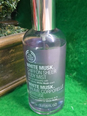 The Body Shop White Musk Chiffon Sheer body mist used