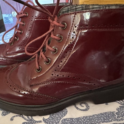 Burgundy ankle boots like new, size 39, fabric plaid lining