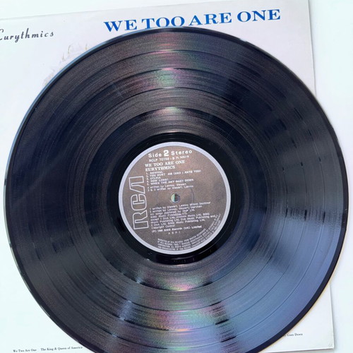 Eurythmics We Too Are One LP like new, pop
