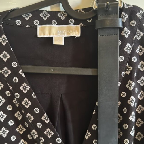 Michael Kors knee length dress like new with belt black