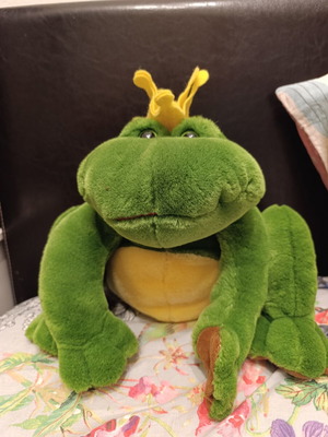 Plush frog with crown
