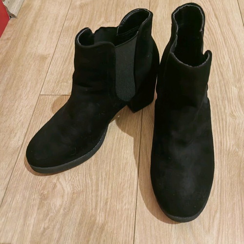 Suede ankle boots size 37 like new, black