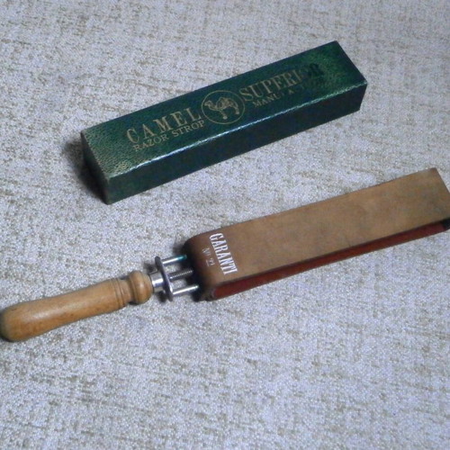 Camel razor strop new with vintage box
