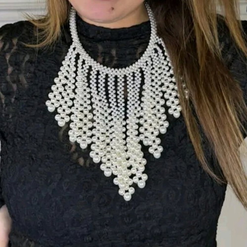 Necklace new white