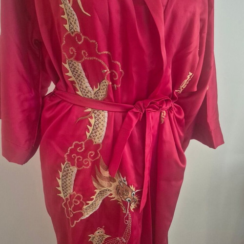 Kimono embroidered, like new, red, fits S and M