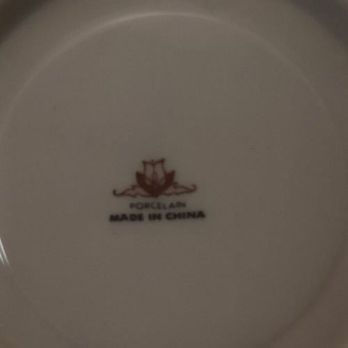 Chinese porcelain saucers set of 6, like new