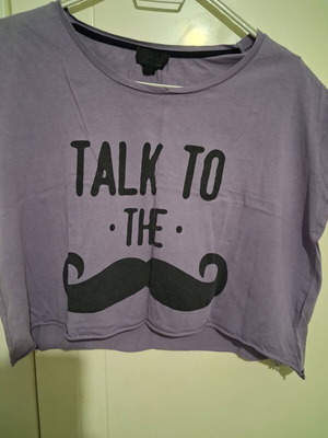 Crop T-Shirt Talk to the Mustache by Topshop like new, lilac