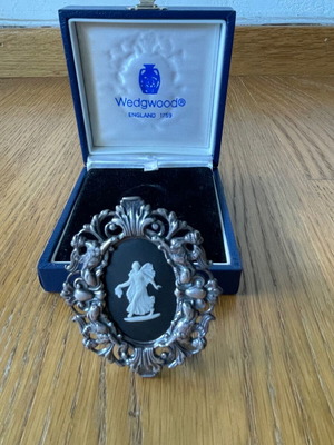 Wedgwood England decorative piece new with female relief design