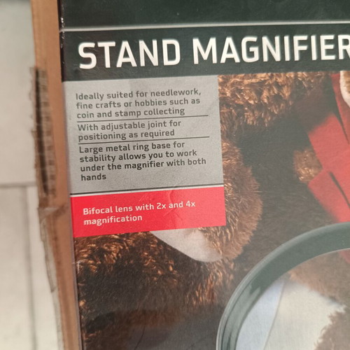 Stand magnifier like new, large