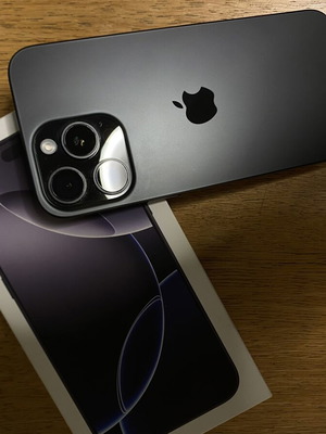 iPhone 16 Pro Max 256GB σαν καινούργιο, μαύρο