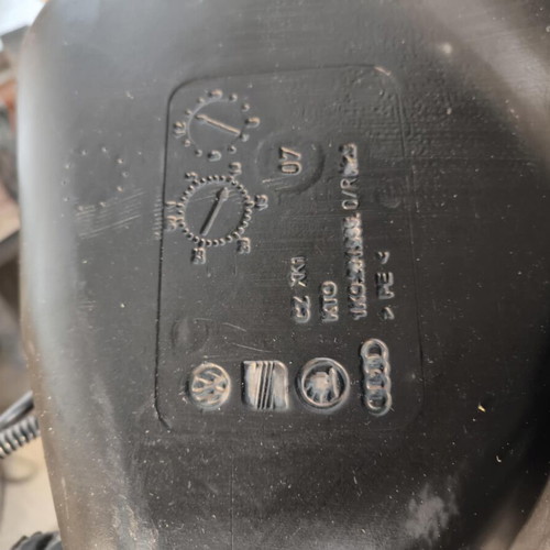 Skoda Octavia 5 Tsi gasoline fuel tank like new with pump