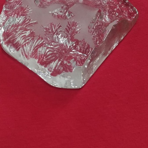 Royal Krona Mats Jonasson full lead crystal decorative paperweight like new