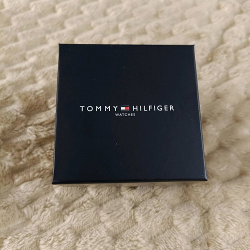 Tommy Hilfiger men's watch new, black leather strap, blue dial