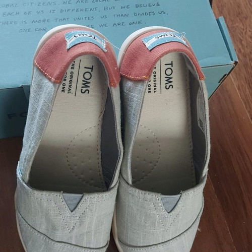 Toms kids shoes like new, fabric grey with brown, size 32.5