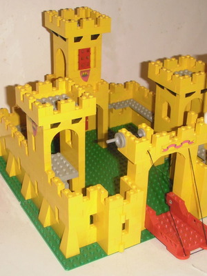 Medieval Castle Lego set No 375 used