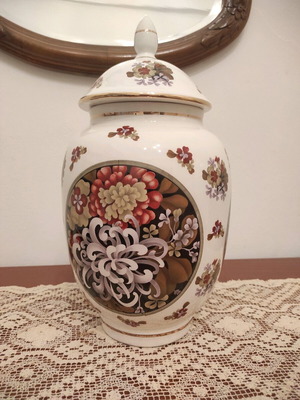 Vintage porcelain jar with lid Mulder & Zoon B.V. Amsterdam like new